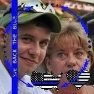 Meet your Posher, Lora